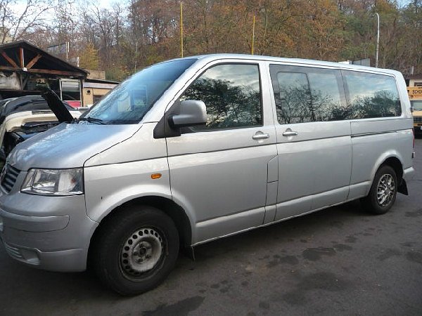 VW T5 2,5 Tdi LONG SYNCRO motor 130 PS 96kW BNZ  na náhradní díly 