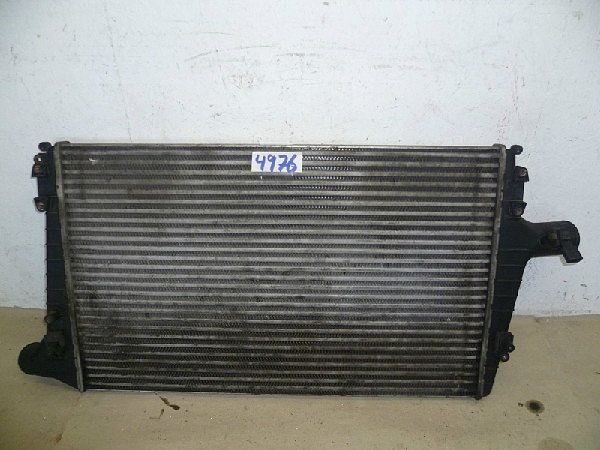  4B0 145 805 A Chladič stlačeného vzduchu  AUDI A6  4B  2,5 TDI  