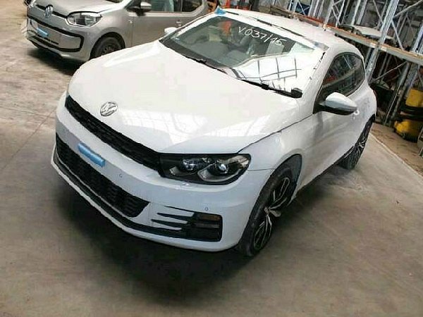 VW Scirocco 2,0 TSI + DSG náhradní díly Black Edition 