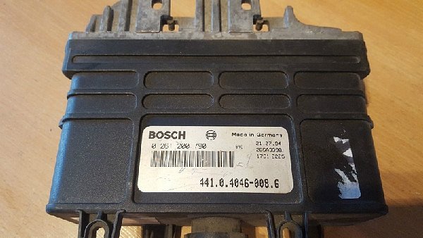 441.0.4046-008.6  Řídící jednotka motoru ECU  Škoda Favorit 