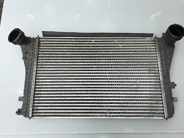  1K0 145 803S  VW Chladič vzduchu intercooler chlazení stlačeného vzduchu -  turbodmychadla  EOS SCIROCO 2,0 