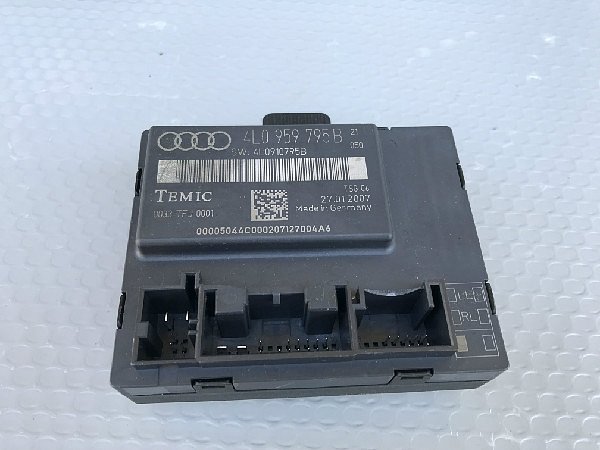  4L0 959 795B  Audi Q7 4L 2008   Jednotka dveří řidiče levé  Zadní 