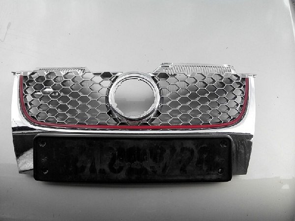 VW Golf 5 GTI Maska Chrom Grill 