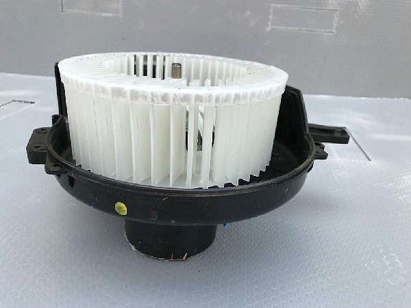 6R1 819 015A VW AUDI ŠKODA SEAT Větrák  Elektromotor  Vnitřní ventilátor  Interierový ventilátor  motor větráku