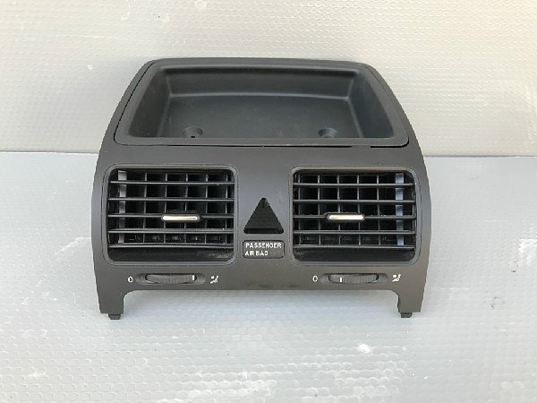  1K0 819 728 VW  Středová Ventilační tryska Golf 5 MK V - výdech vedení vzduchu palubní deska výdechy klimatizace mřížky rámeček -  Ventilace čerstvým vzduchem