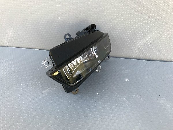 8XA 941 699 Audi A1 8X  Mlhovka mlhové světlo přední Halogen - strana LEVÁ - řidič