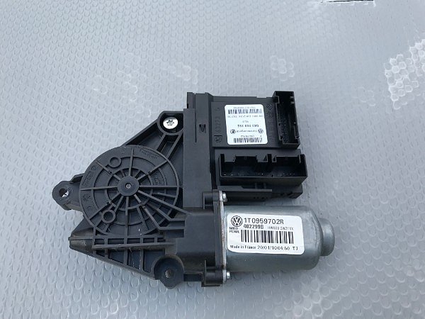 1T0 959 702R 5K0 959 792  VW TOURAN 1T + Cross   motorek stahování okna + Řídíci jednotka 