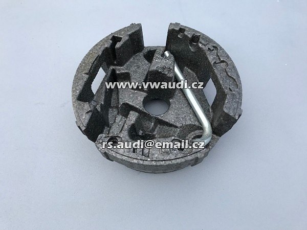  8D9 012 109A Audi A4 B5 8D0 1997 - 2001   Držák heveru - výplň do rezervního kola držák nářadí a heveru Polystyrenová výplň