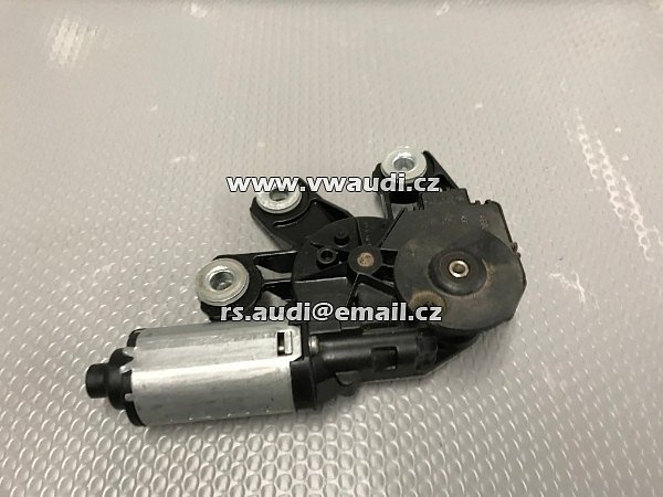 7L0 955 712C   VW Touareg  7L 2007 2.5 TDI 5dveřový SUV Motorek zadního stěrače - zadní víko okno  Porsche Cayenne
