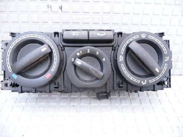 Ovládání topení  a klimatizace VW T5  7H0 820 045D 