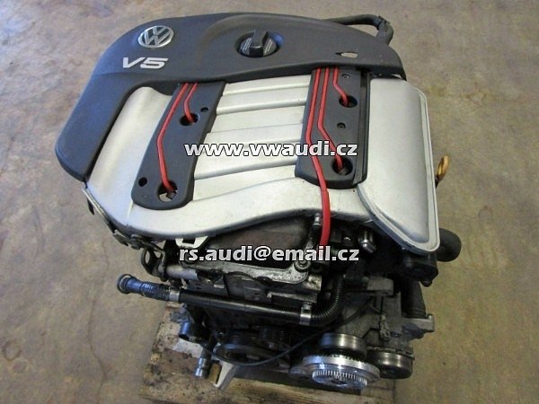 AGZ V5 VR5 2.3 110kW motor 150 koní VW Passat 3B 109 tis km !