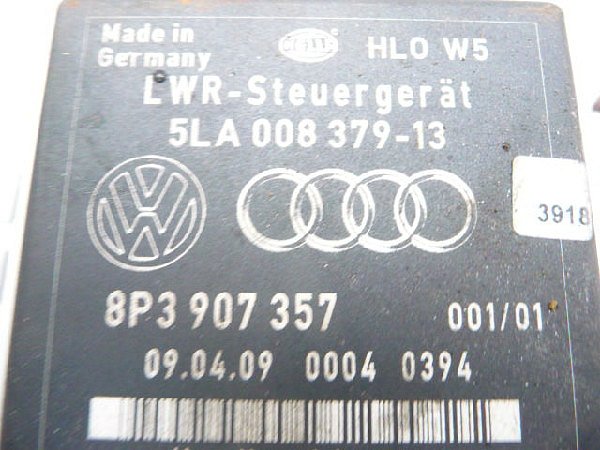 Řídící jednotka regulace světlometu  Audi A3