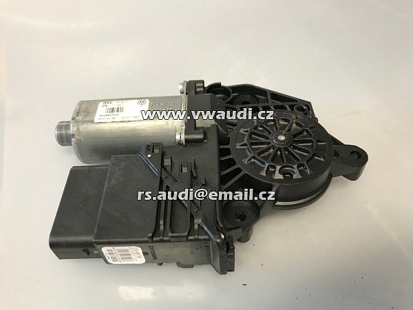 5K0 959 704D, 5K0959704D, 5k0 959 704d Golf 6 MK6 VI elekrická stahovačka okna motorek spouštění skla okna Pravé zadní dveře PZ   Motor spouštění okna  5K0959704D - Bosch -  0 130 821 431