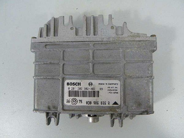 Řídící jednotka motoru Golf 3 030 906 026R, 030906026R, 030 906 026r  0 261 203 302/303