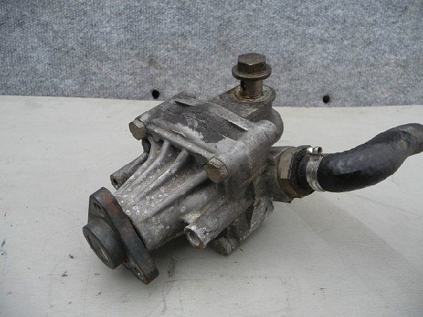 Servopumpa Audi  048 145 155F 100 AAT 2,5 TDI