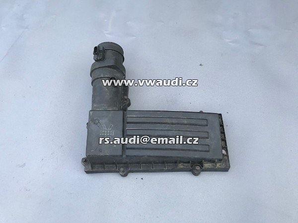 OE 3C0 129 601  Obal vzduchového filtru FILTRBOX - Vrchní část   VW Golf 5 V 1K Passat B6 Caddy TDI