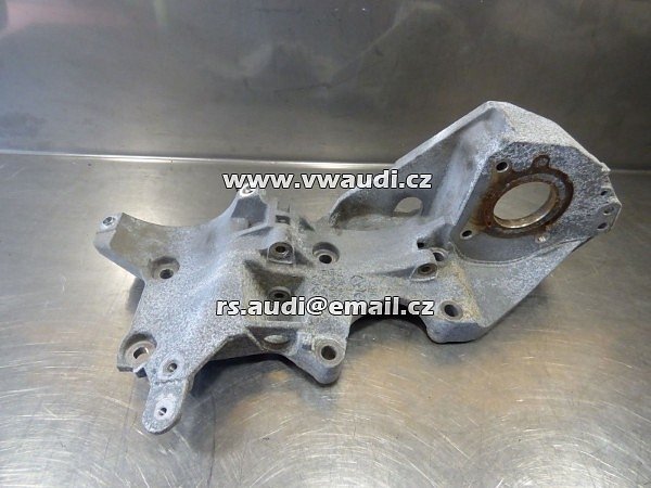 03L 903 143 Q Držák ALTERNÁTORU KLIMAKOMPRESORU AGREGÁTŮ MOTORU Caddy 1.6 TDI