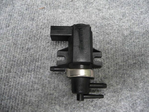 1J0 906 627   Elektromagnetický ventil 