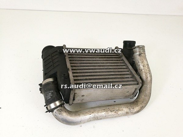   4F0 145 806 E A6 4F 2.7 3.0 TDI intercooler  Pravý   chladič  stlačenáho vzduchu turba  4FO 145 806 E