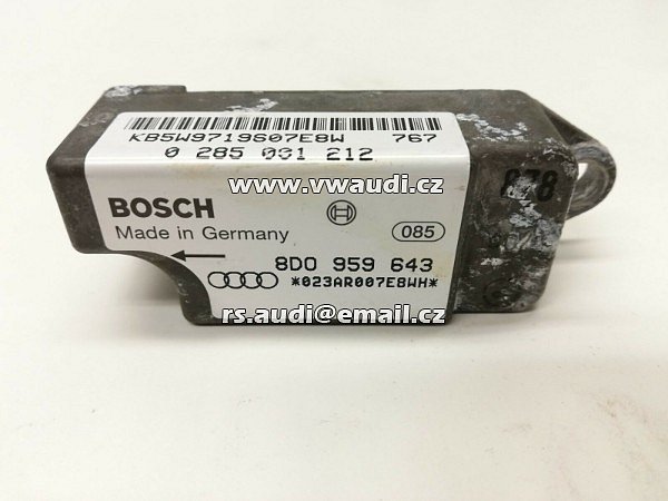 8DO 959 643 Audi A4 B5 1.6 - Ovládání airbagu čidla nárazového senzoru 8DO959643