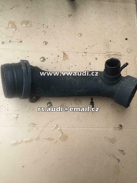 074 129 715 F Trubka roura sání k turbu T4 2,5 TDI 