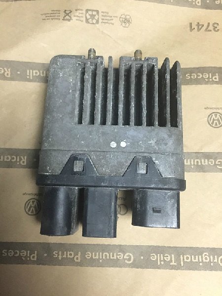Řídící jednotka ventilátoru  7H0 919 506
