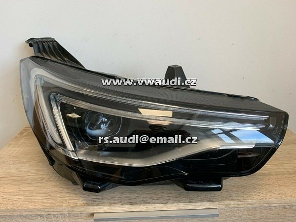 YP00015980 Hlavní světlomet Opel LED GRANDLAND X vpravo přednílampa spolujezdec Pravá přední PP. SVĚTLO .