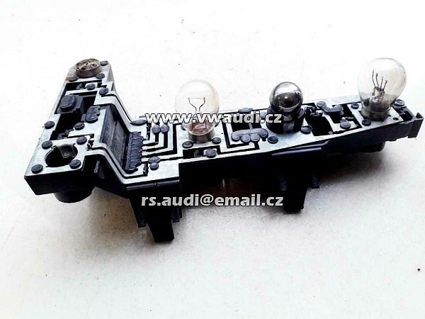 1J9 945 258A  Zadní světlo držák žárovek  VW Golf 1J pravé 1J9945258A
