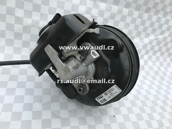  8K0 612 103K  Audi A4 8K A5 8TA Audi A4 B8 8K 2009 Posilovač brzd Posilovač brzdné síly 8KO 612 103 K TRWbrzdový válec pumpa 