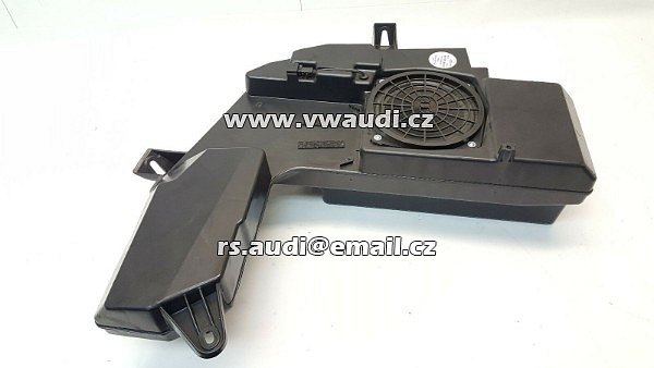 8E9 035 382 Audi A4 8E B6 Avant - zesilovač subwooferu 8E9035382