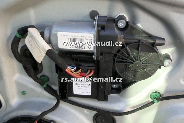 1K0959792C VW Touran Caddy 2k motor předního elektrického ovládání oken přední pravý 1TO959702 .  1KO959792C