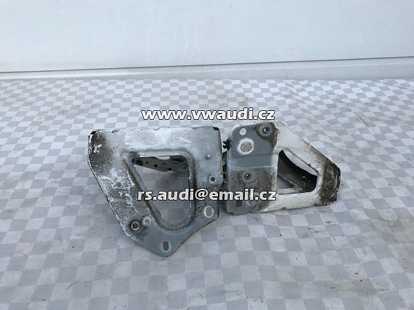  4F0 821 136 A 2005-2011 Audi A6 4F 2006 3,0 TDI 2,7  nosník plech přední podběh pravá strana držák 