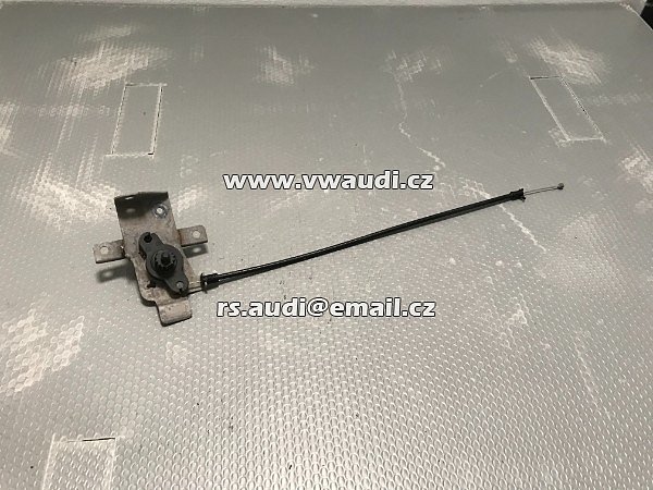 3V0 823 529 F Škoda Superb 3 - Zámek, ovládání zámku, páčka táhlo přední čelo zámek kapoty 3V0 2019 