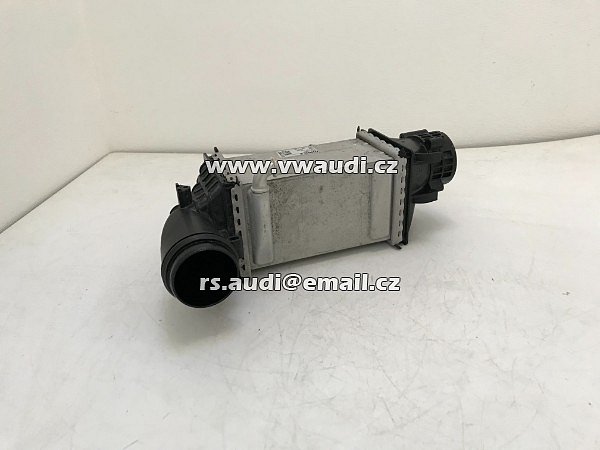  04E 145 785  Chladič plnicího vzduchu VW Audi Škoda Seat 1,5 TFSI 04E145785  MAHLE GV020003  2018 