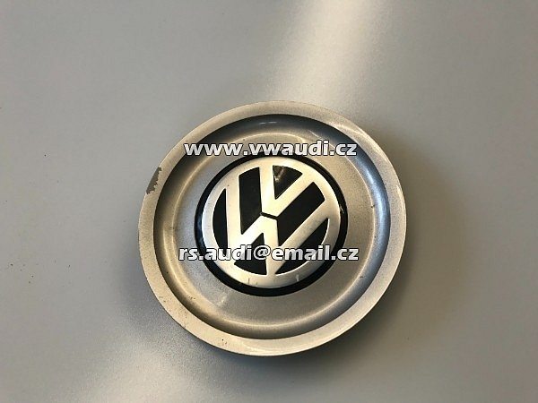  1J0 601 149 B středová krycí poklička šroubů ozdobná pro kola krytka na al.kola  VW GOLF 4 IV  1J0 601 149 B