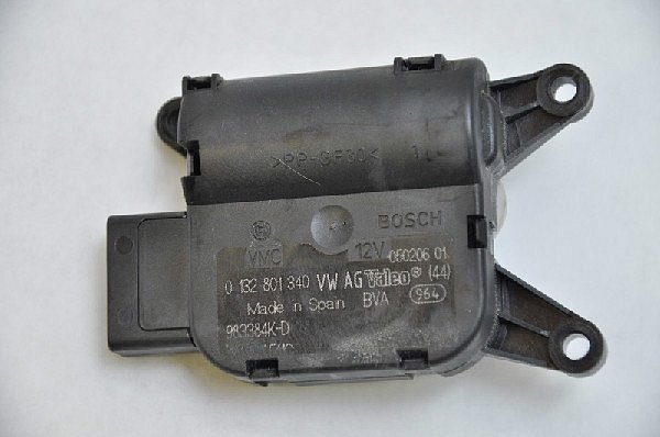 Servomotor nastavení topení 1K1 907 511C klimatizace