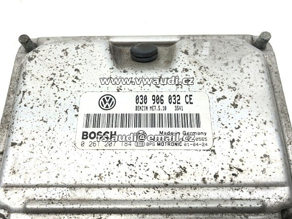 030 906 032 CE Řídicí jednotka motoru VW Polo 6N2 1,0 37 KW, řídicí jednotka, modul motoru 030906032CE