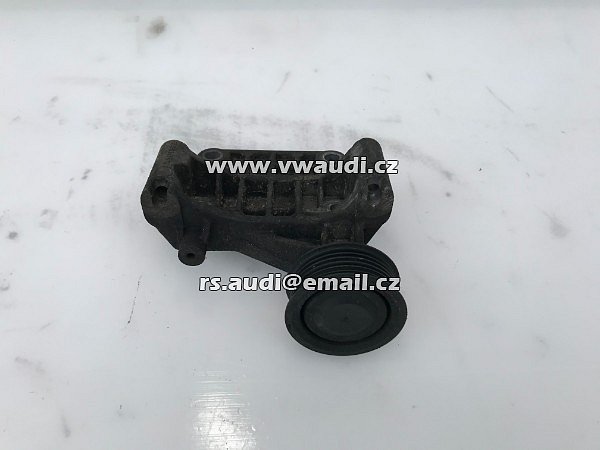 059 903 143 K  DRŽÁK alternátoru držák Audi A4 8K A6 3.0 TDI 059 903 143 K