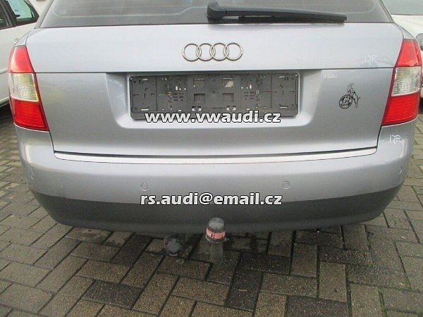 Zadní nárazník Audi A4 B6 8E Avant  stříbrná LY7J šedá