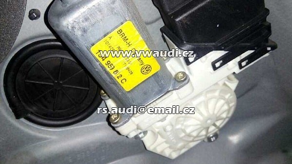 1J4 959 812 C Motor okenního regulátoru VW GOLF 4 Variant zadní pravý 