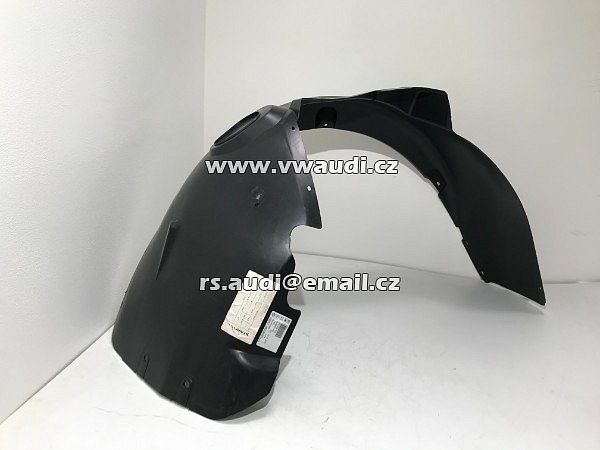 3U0 809 962 Superb Plastový podběh pro pravé přední kolo