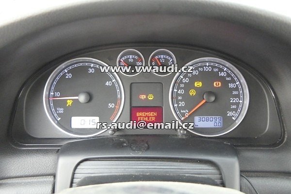 TACHOMETR  VW Passat 3BG 208 000 km 3B0 920825A Diesel TDI palubka deska přístrojovka