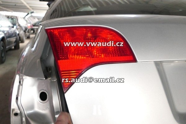 8E9 945 093  Audi A4 B7 8E Avant kombi zadní levé vnitřní 8E9 945093 zadní světlo