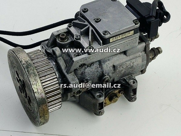 059 130 106L naftové čerpadlo Audi A4 B6 8E AKE 2.5 TDI V6 VP44 A6 4B C5 0986444073