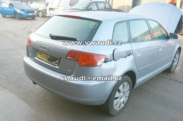 Audi A3 8P Sportback boční okno dveře okno přední pravé zadní  2004 05 06 07 08