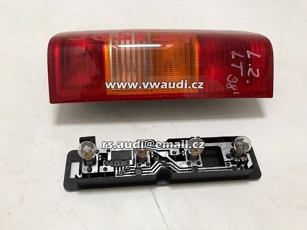 2D0 945 257  Držák žárovky, levé světlo VW Crafter LT28 - 2.5 TD