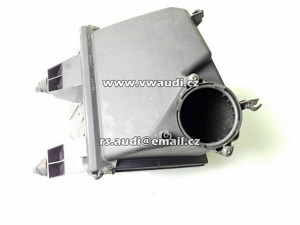 4B0 133 835 L AUDI A6 (4B, C5) 2.5 TDI skříň vzduchového filtru obal filtrbox