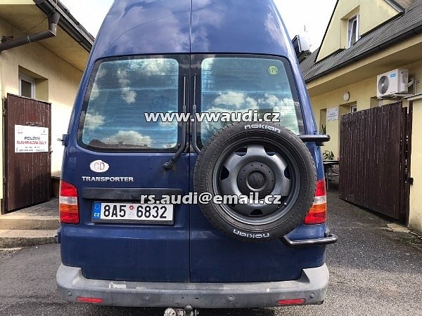 VW T5 4Motion Syncro 4x4 Allrad držák nosič rezervy na zadní víko