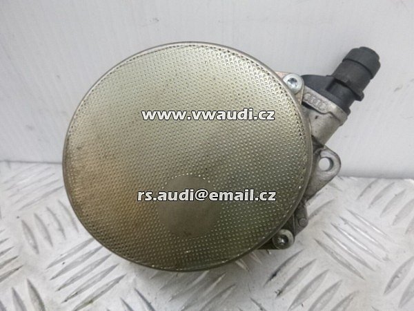 057 145 100 T Vakuová pumpa Audi A4 8K A5 8T A6 4F 3.0TDI