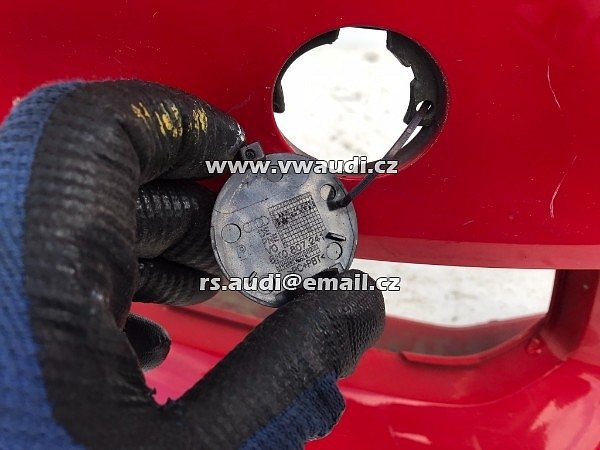 8K0 807 241 krytka tažné oko    Audi A4 B8 8K  přední nárazník 